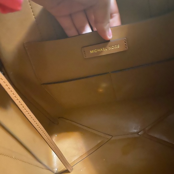 Bundle! (Michael Kors shoulder bag and backpack) - Picture 7 of 9